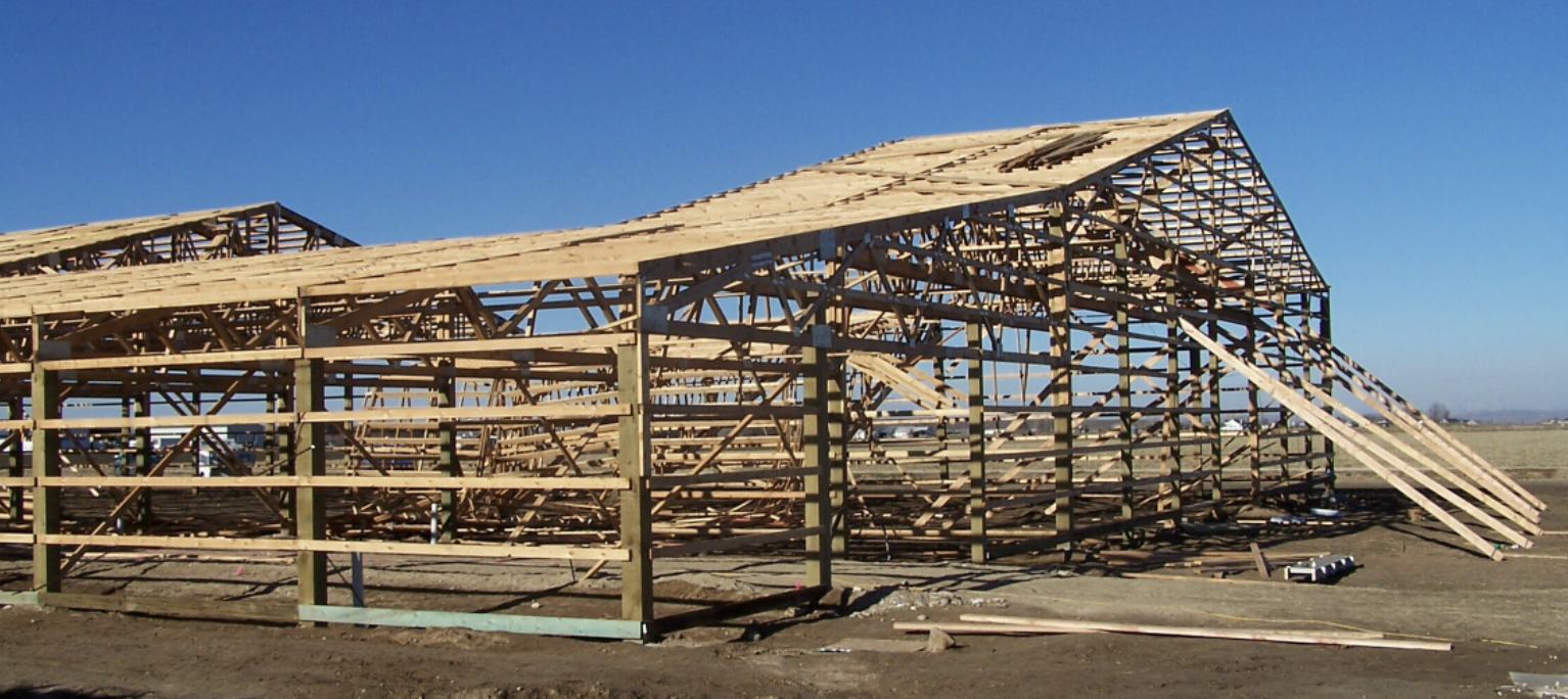 Bracing during long-span truss installation