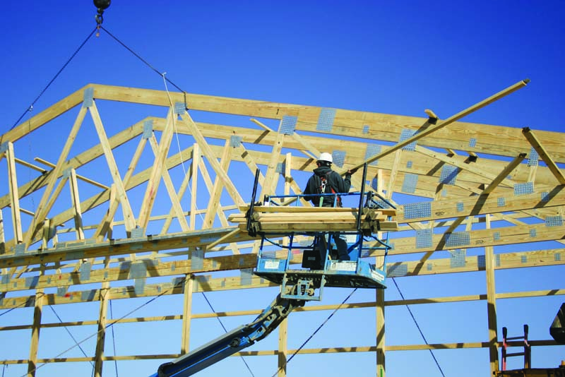 Flashback: Proper Truss Handling and Bracing for Safe Post-Frame Construction