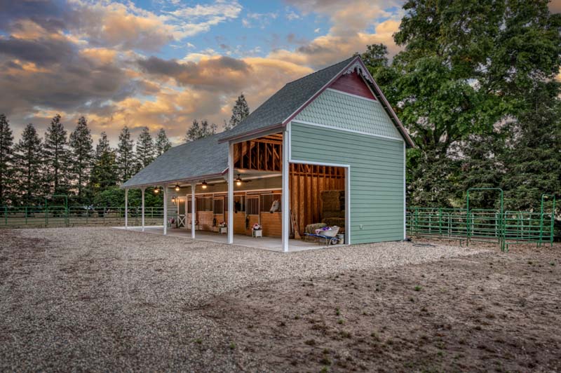 Project of the Month: Victorian-Inspired Horse Barn Combines Classic Design With Modern Function